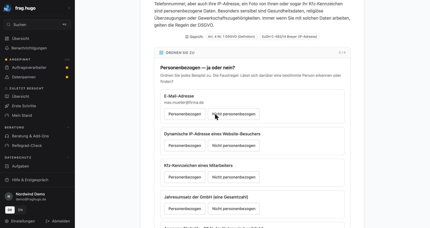 Interaktive Zuordnungs-Aufgabe „Personenbezogen — ja oder nein?“ mit sechs Beispielen (E-Mail-Adresse, dynamische IP-Adresse, Kfz-Kennzeichen, Jahresumsatz, anonyme Statistik) und je zwei Antwortschaltflächen; darüber der Lerntext mit den geprüften Quellen Art. 4 Nr. 1 DSGVO und EuGH C-582/14 Breyer